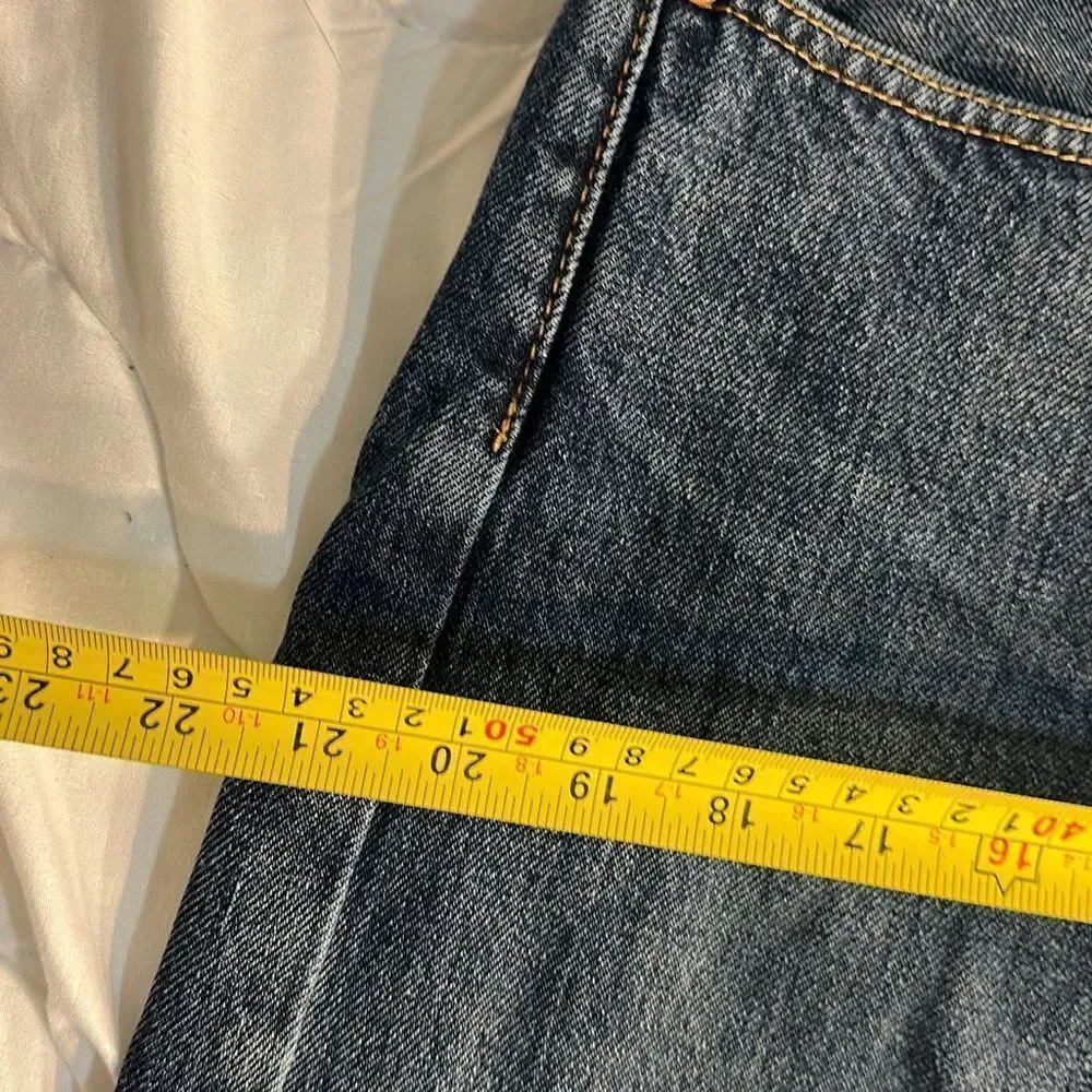 Levi’s 505 Denim Waist: 34, Inseam: 30 inches